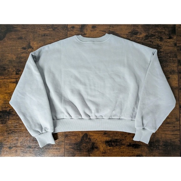 Vuori Halo Crop Crewneck Sweatshirt Gray Medium Women's VW2081 - Picture 3 of 14